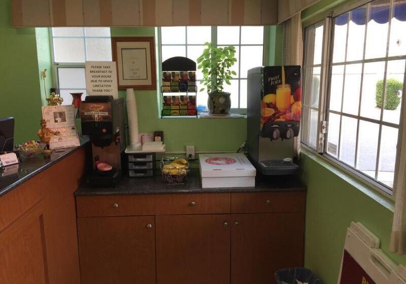 מוטל Inn At Golden Gate