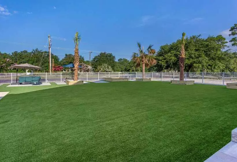 מוטל Quality Inn & Suites