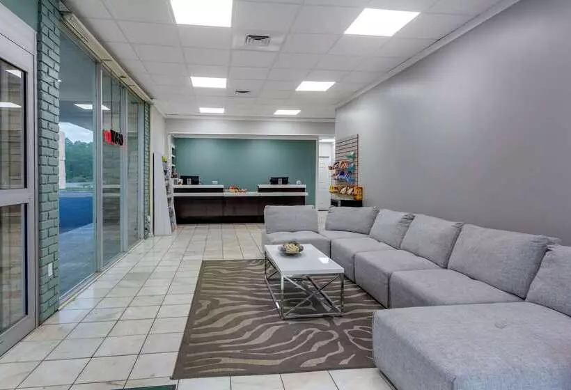 מוטל Quality Inn & Suites