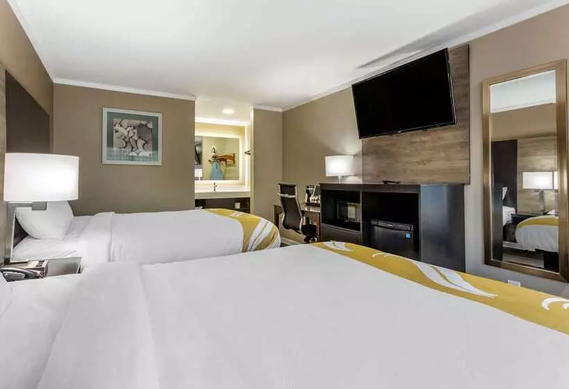 מוטל Quality Inn & Suites