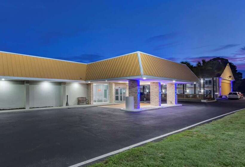 מוטל Quality Inn & Suites