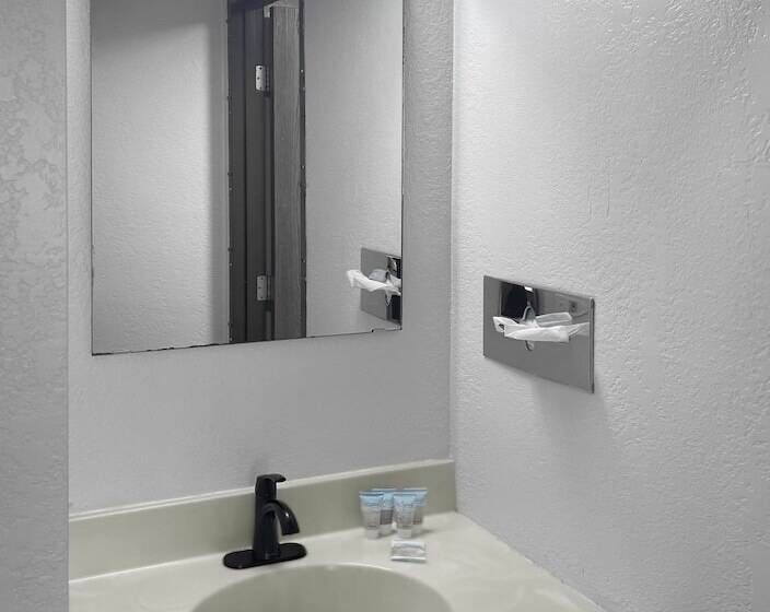 فندق على الطريق River Bend's Walleye Inn