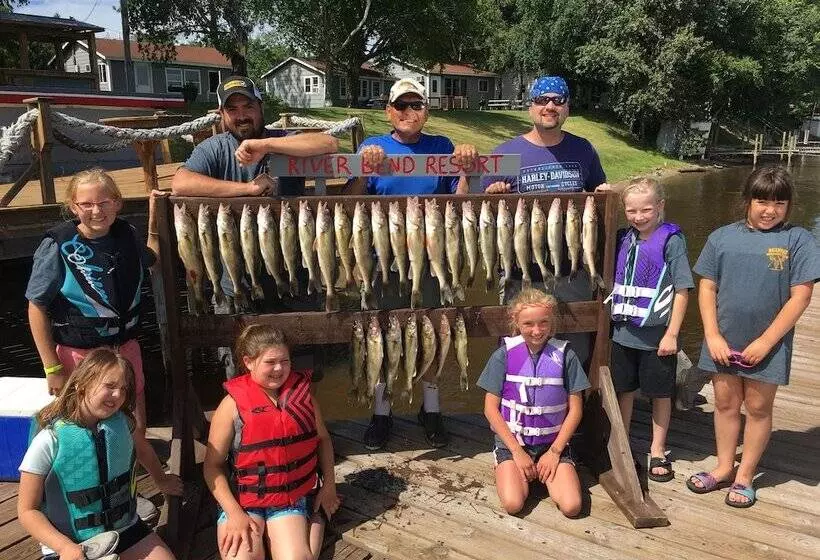 Motel River Bend's Walleye Inn