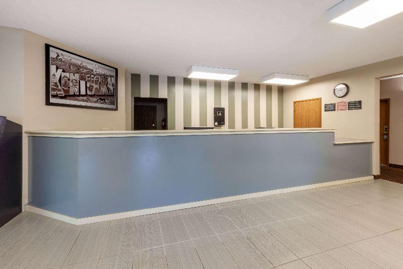 모텔 Super 8 By Wyndham La Grange Ky