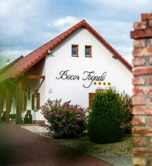 Aamiaismajoitus (B&B) Bocor Fogadó