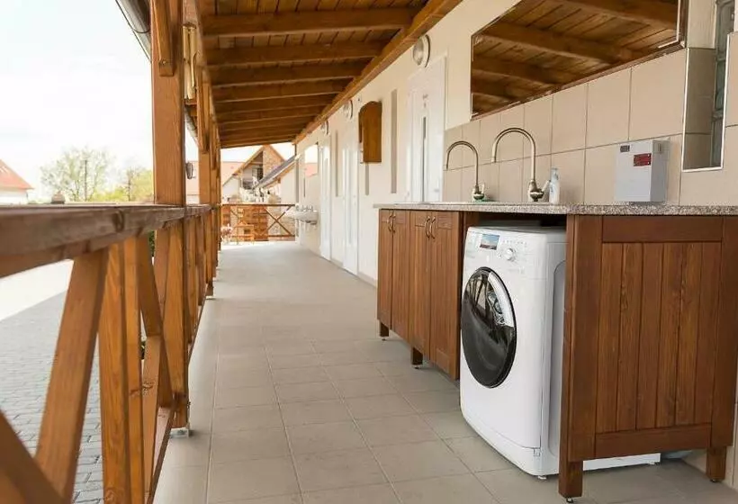 Aamiaismajoitus (B&B) Bocor Fogadó