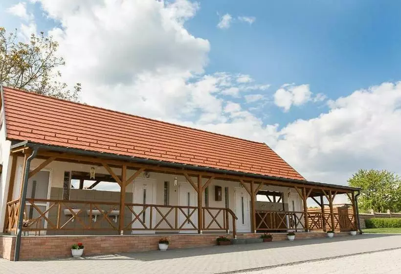 Aamiaismajoitus (B&B) Bocor Fogadó