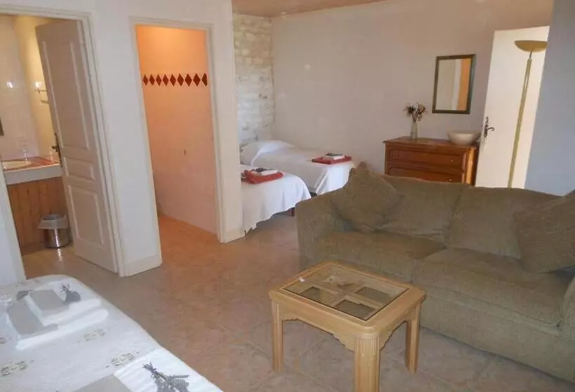 Aamiaismajoitus (B&B) La Cour Des Cloches