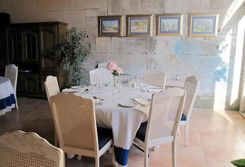 Aamiaismajoitus (B&B) La Cour Des Cloches