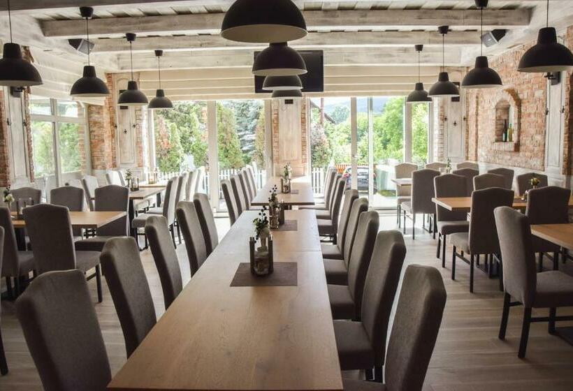 Csikar Csárda és Panzió