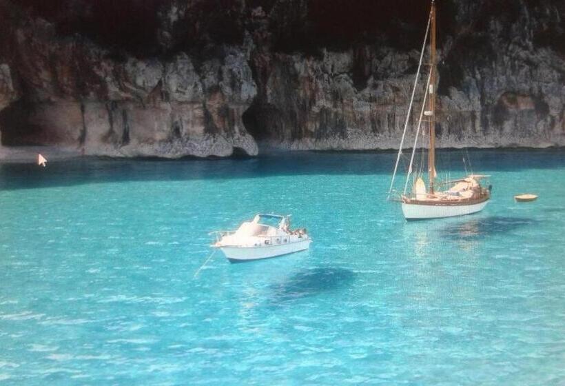 膳宿费 B&b Domus Oriens   Monolocale Indipendente In Villa