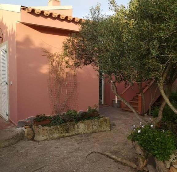 膳宿费 B&b Domus Oriens   Monolocale Indipendente In Villa