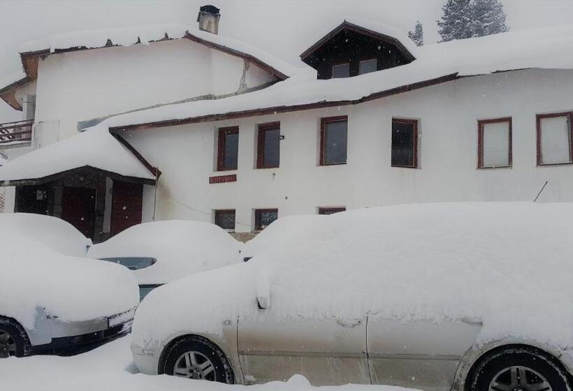 ペンション Kris Guesthouse