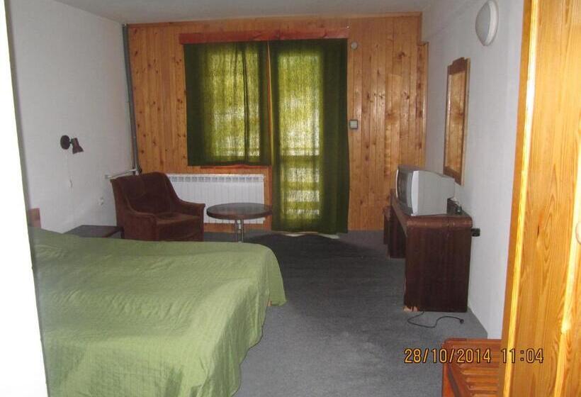 ペンション Kris Guesthouse