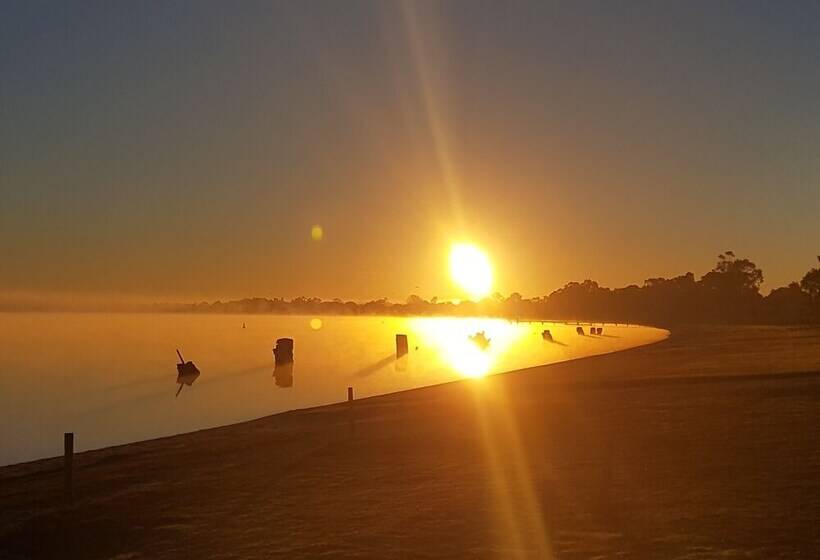 Barmera Lake Resort Motel