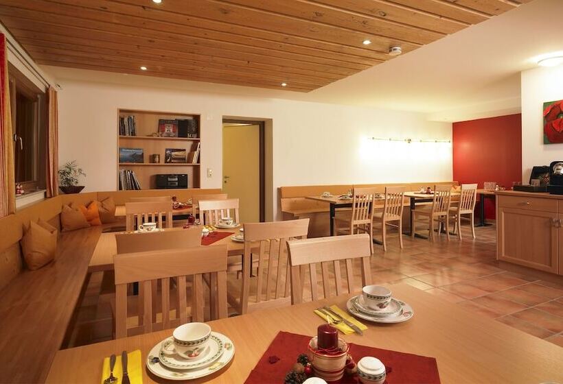 فندق Haus Anna Apartments