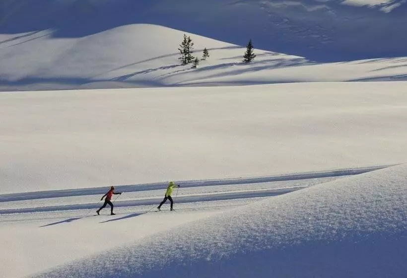 Hotelli Haus Anna Apartments