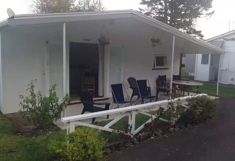 هتل Whitianga Campground