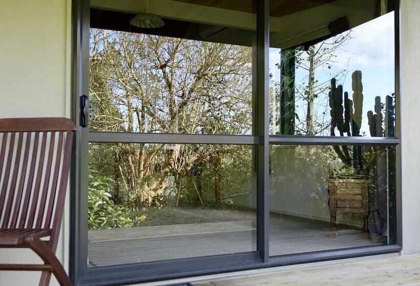 Wharepuke Subtropical Accommodation