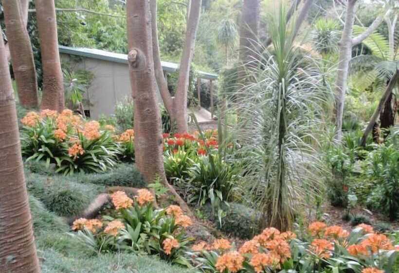 Wharepuke Subtropical Accommodation