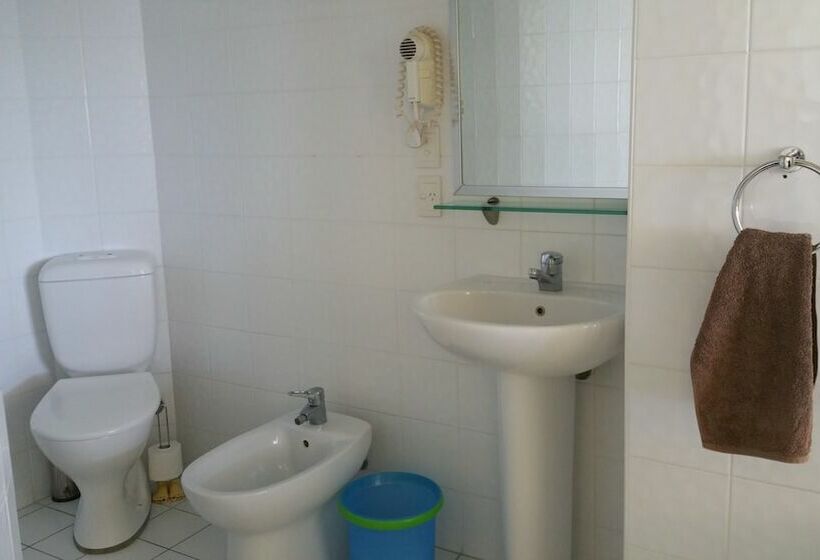 בית מלון כפרי Bali In Broughton