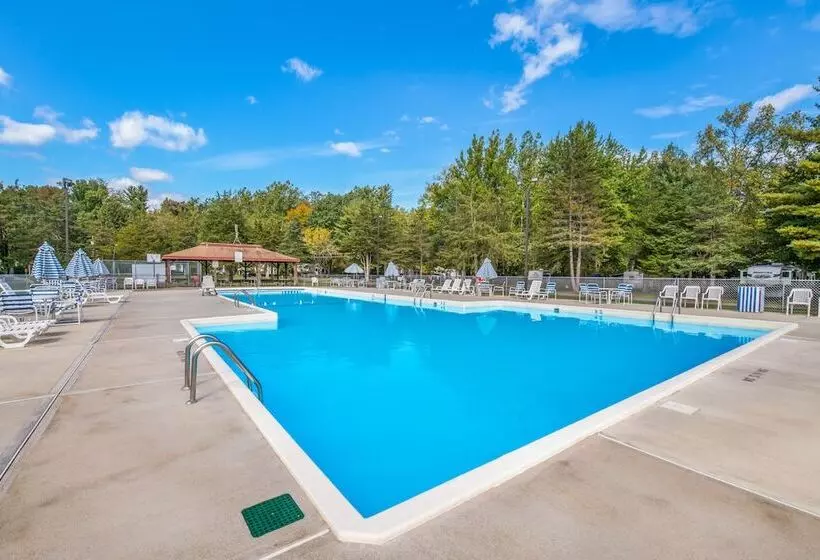 Hotelli Rondout Valley Resort