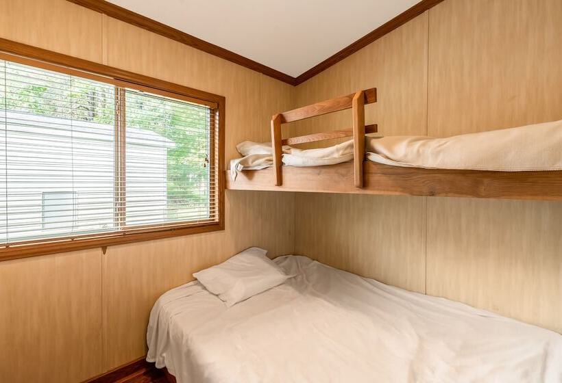 בית מלון כפרי Rondout Valley Resort