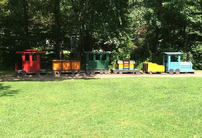 בית מלון כפרי Rondout Valley Resort