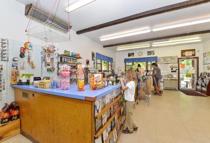 בית מלון כפרי Rondout Valley Resort