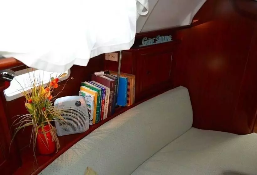 ホテル Sail Florida Adventures