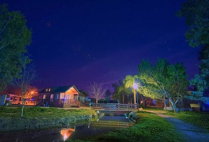 Hotelli Wilderness Lakes Rv Resort