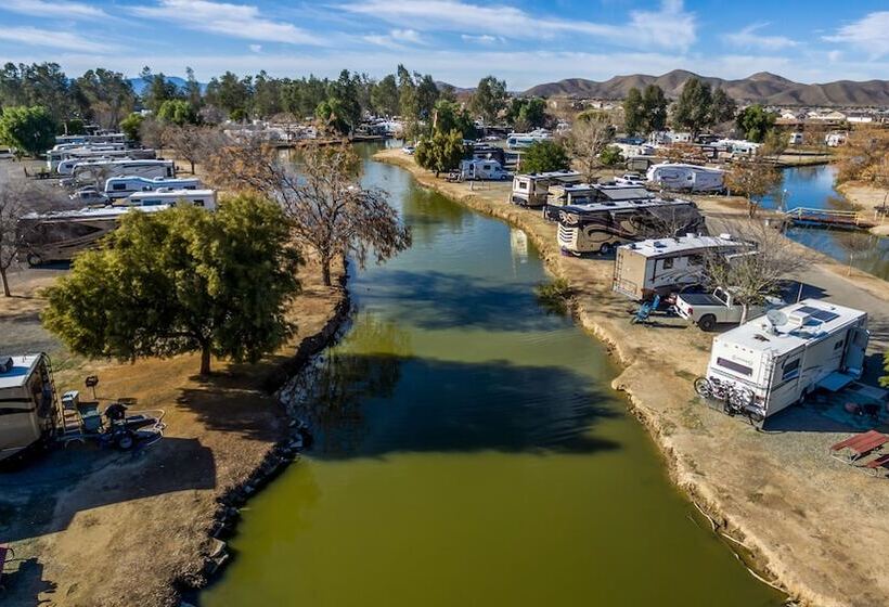 Отель Wilderness Lakes Rv Resort