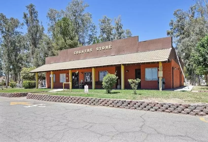 Hotelli Wilderness Lakes Rv Resort