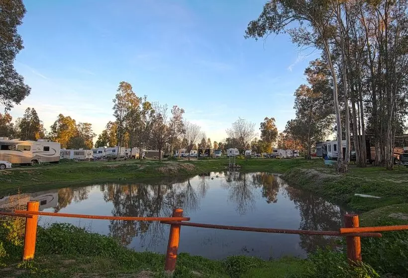 Hotelli Wilderness Lakes Rv Resort