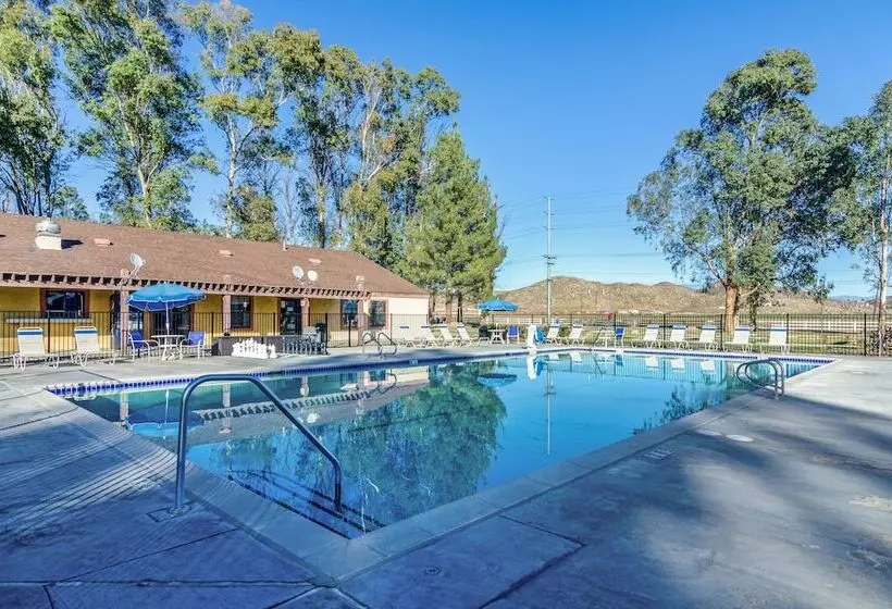 Hotelli Wilderness Lakes Rv Resort