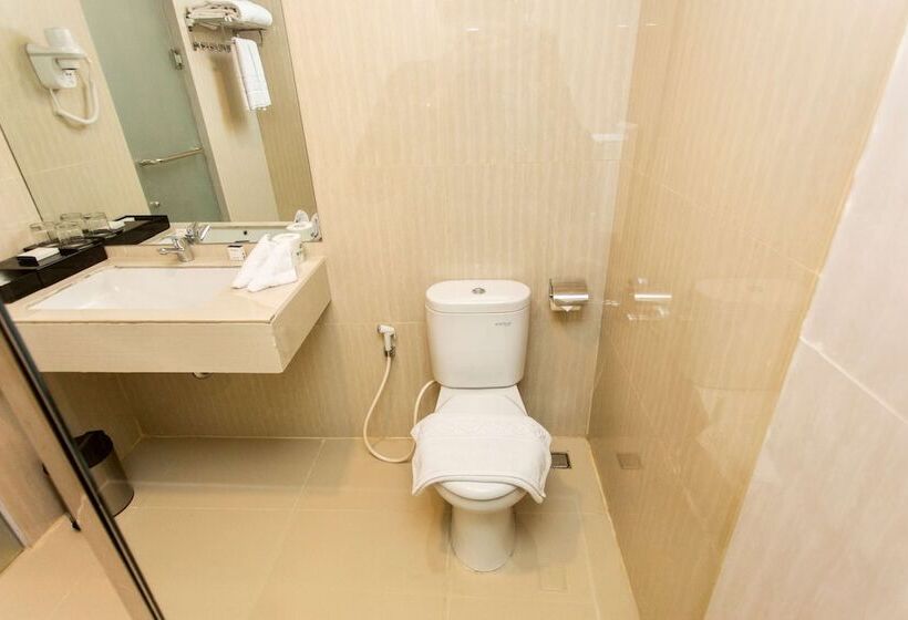 בית מלון כפרי Best Western Batang Garing