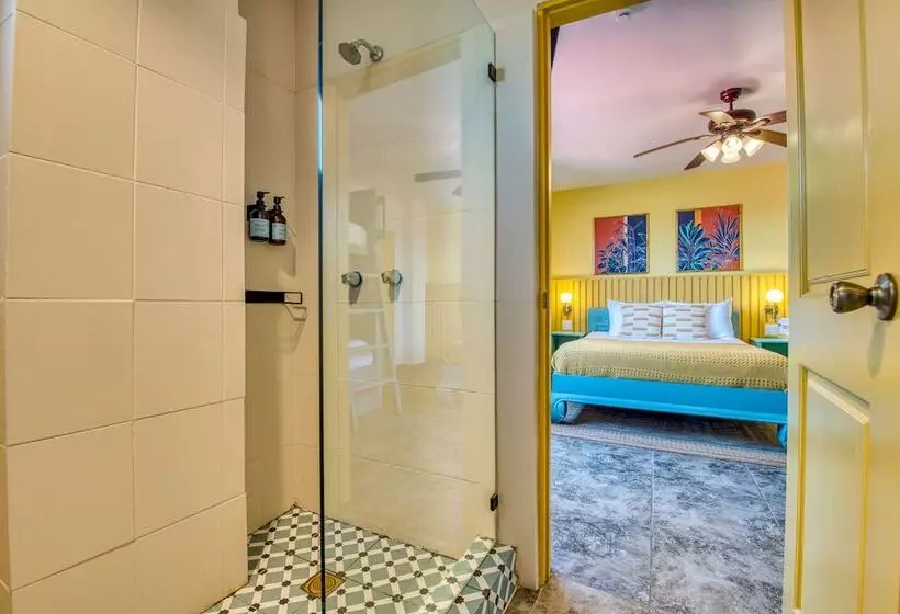 هتل Bocas Paradise