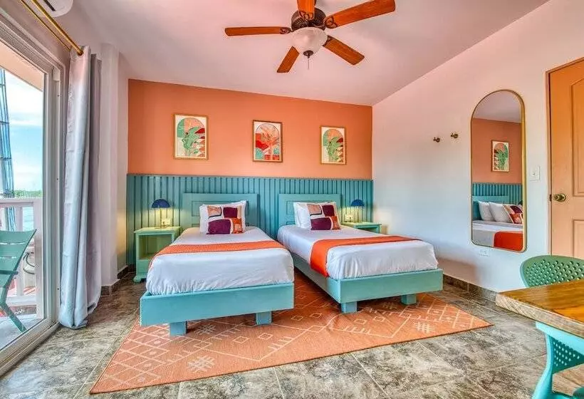 هتل Bocas Paradise