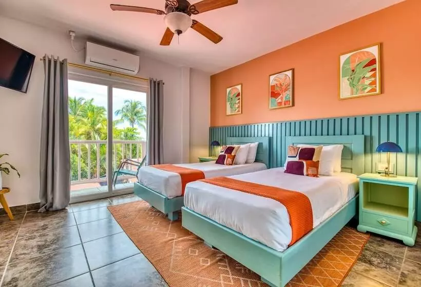 هتل Bocas Paradise