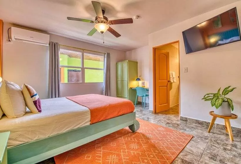 هتل Bocas Paradise