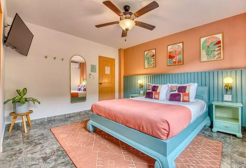 هتل Bocas Paradise