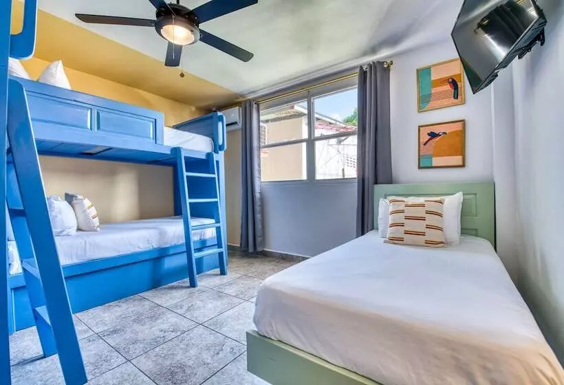 هتل Bocas Paradise