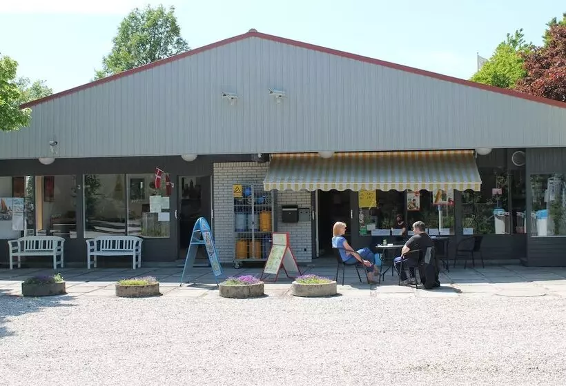 Hotelli Marielyst Feriepark & Camping