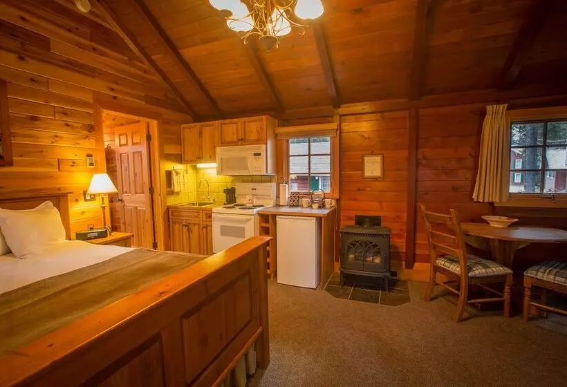 Hotelli Paradise Lodge And Bungalows