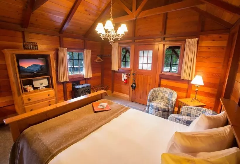 Hotelli Paradise Lodge And Bungalows