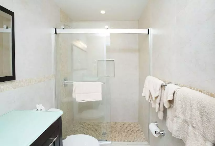 Silver Sands Condominiums