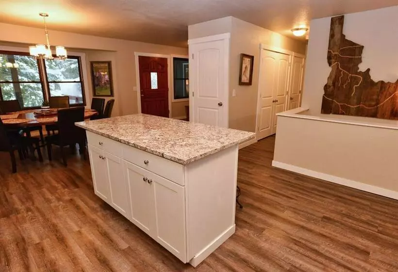 Eagle S Nest By Casago Mccall  Donerightmanagement
