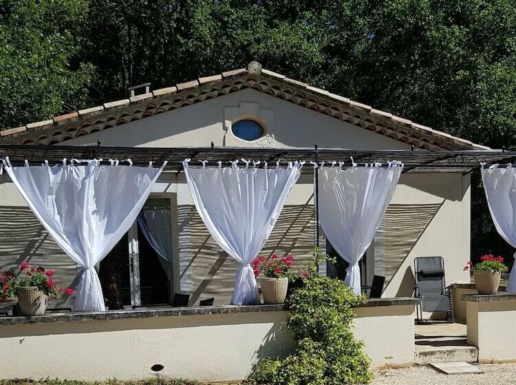 بنسيون Mas De Pantaï