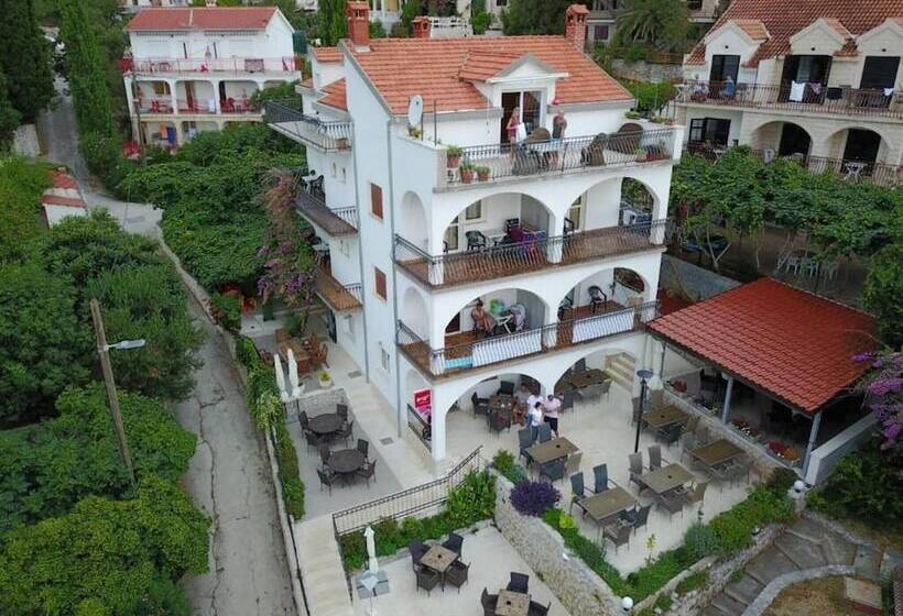 호텔 Splendid Double Bed Room With Balcony And Sea View