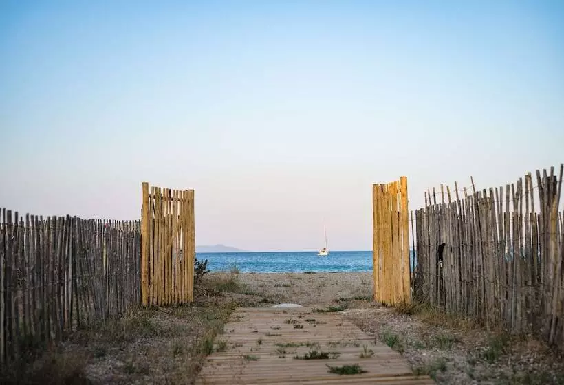 هتل Le Hameau Des Pesquiers Ecolodge, Curio Collection By Hilton